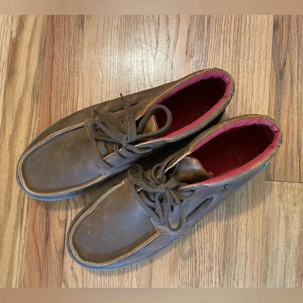 Sanuk Brown Chukka Boots with Red Interior